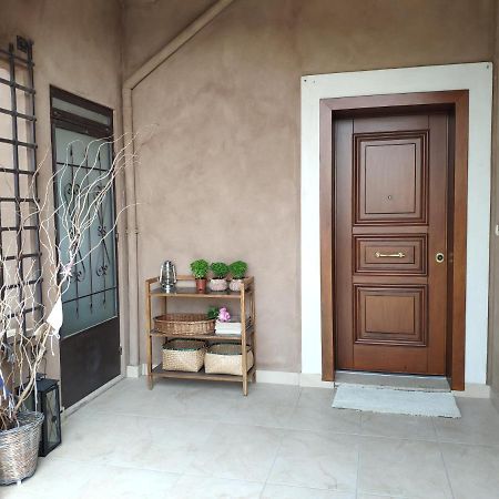 Olive Tree Cottage 2 Néa Péramos エクステリア 写真