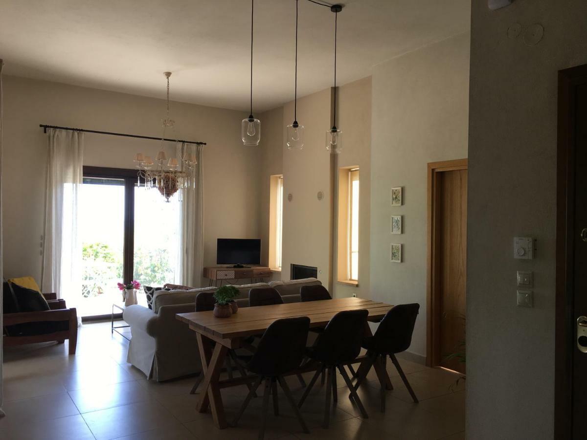 Olive Tree Cottage 2 Néa Péramos エクステリア 写真