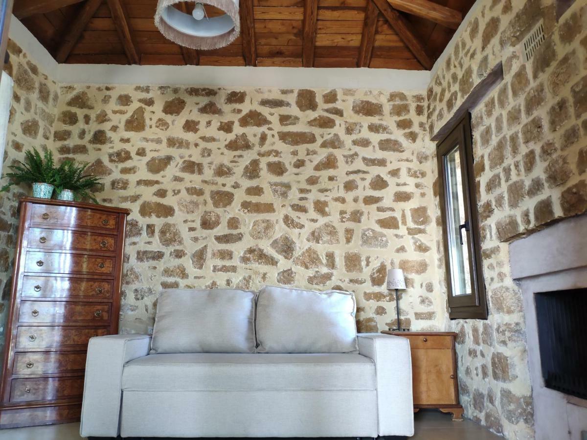 Olive Tree Cottage 2 Néa Péramos エクステリア 写真